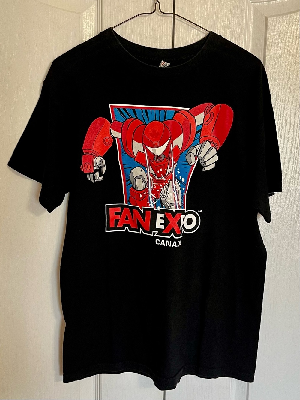 Fan Expo Canada Robots Fandom Canadian Pop Culture Medium  T-Shirt